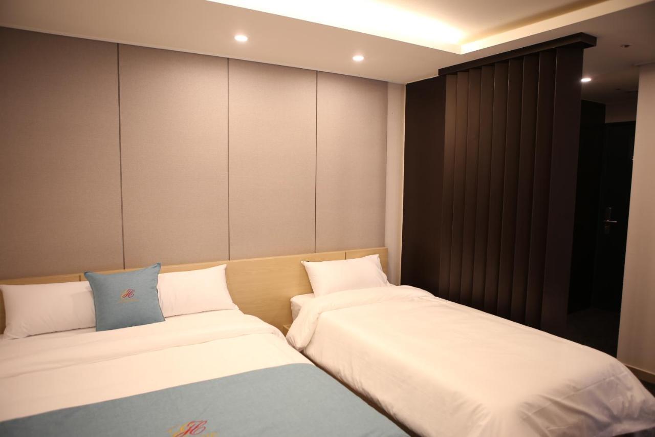 Chuncheon Eston Hotel Exterior photo